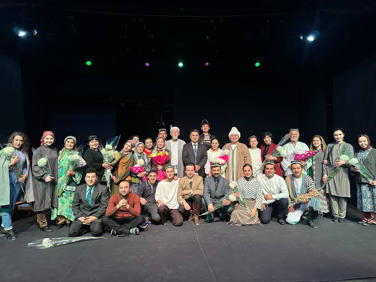 “Teatr oʻz vazifasini bajaryapti” – Malika Iskandarova